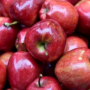 Marlene Red Apples